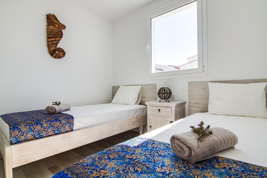 Vista Roses Mar - Villas Batik Εξωτερικό φωτογραφία